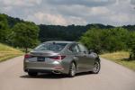 Lexus ES350 2018 года (NA)